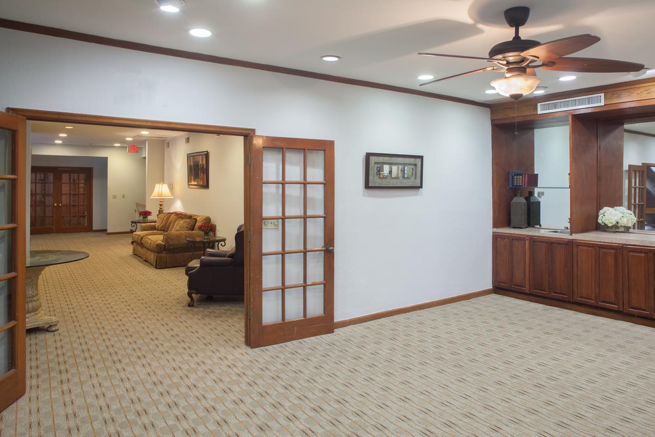 Cloverleaf Suites Baton Rouge Exterior foto