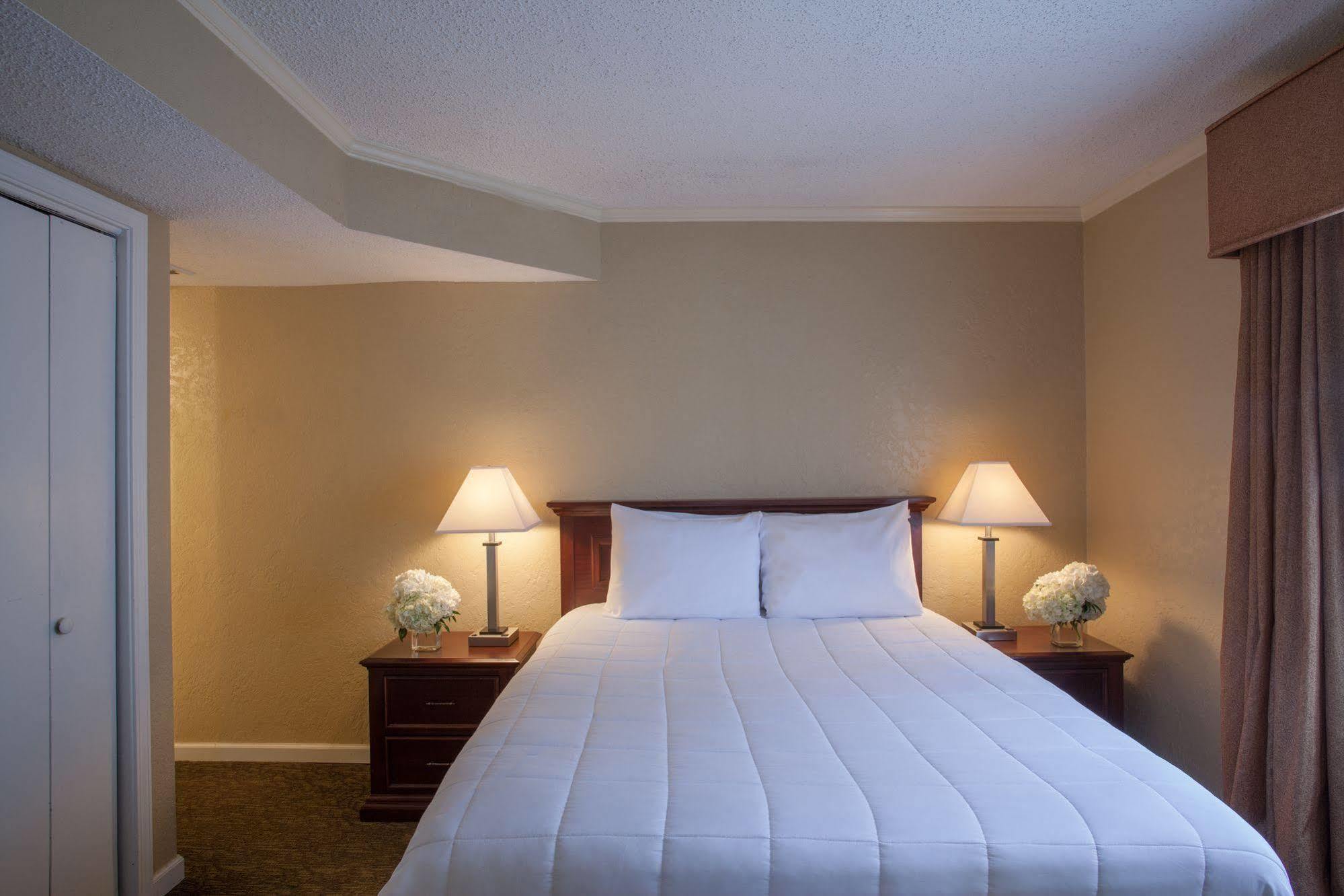 Cloverleaf Suites Baton Rouge Exterior foto