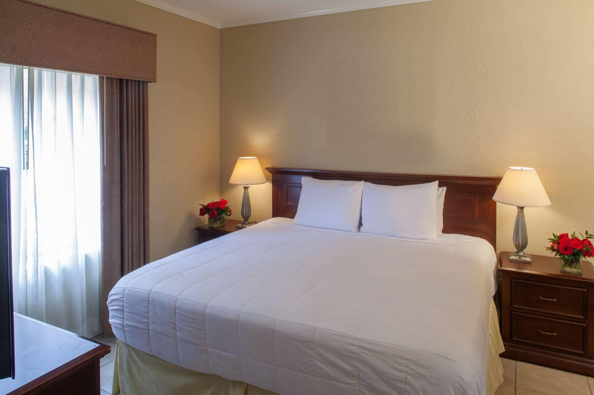 Cloverleaf Suites Baton Rouge Exterior foto